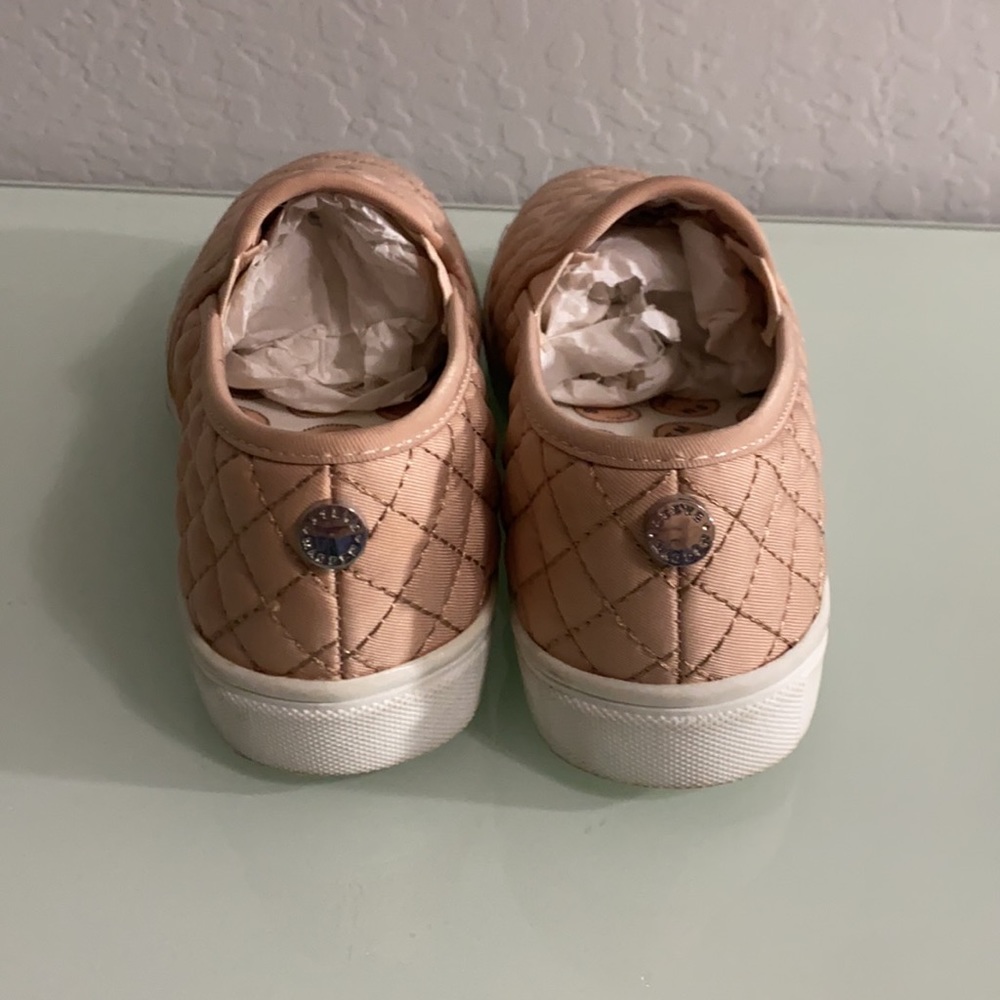 Steve Madden - Picture 4 of 8